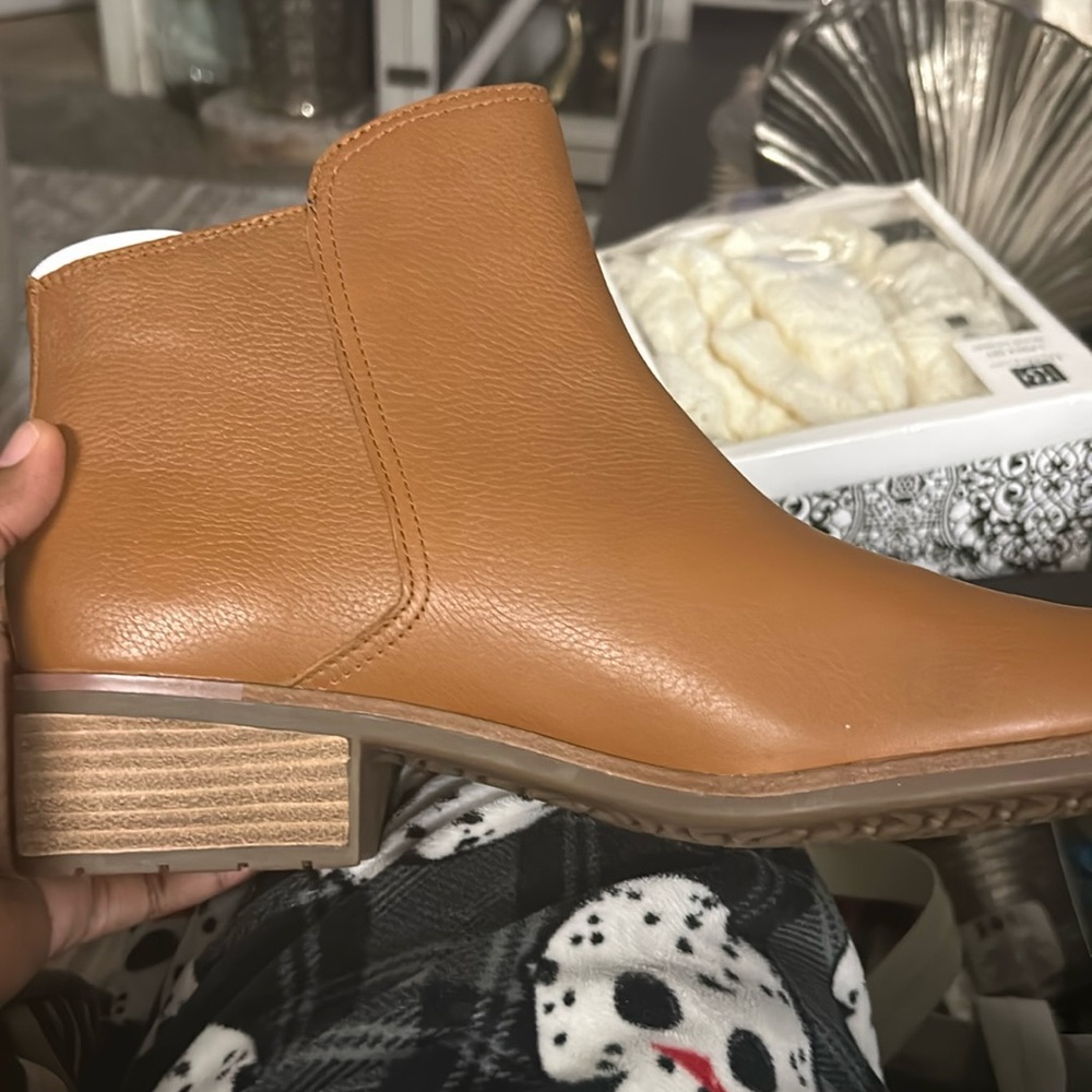 Sperry tan boots